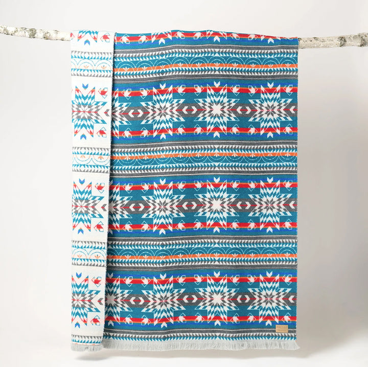 Nibi Reversible Blanket